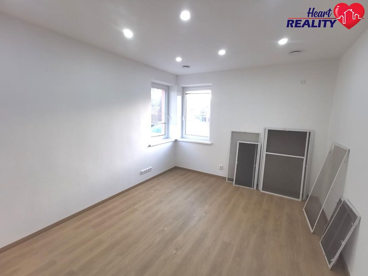 Pronájem bytu 2+1 61 m² – fotografie 2