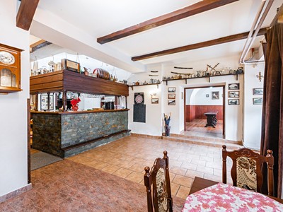 Prodej komerčního prostoru, 287 m² (3 z 12)