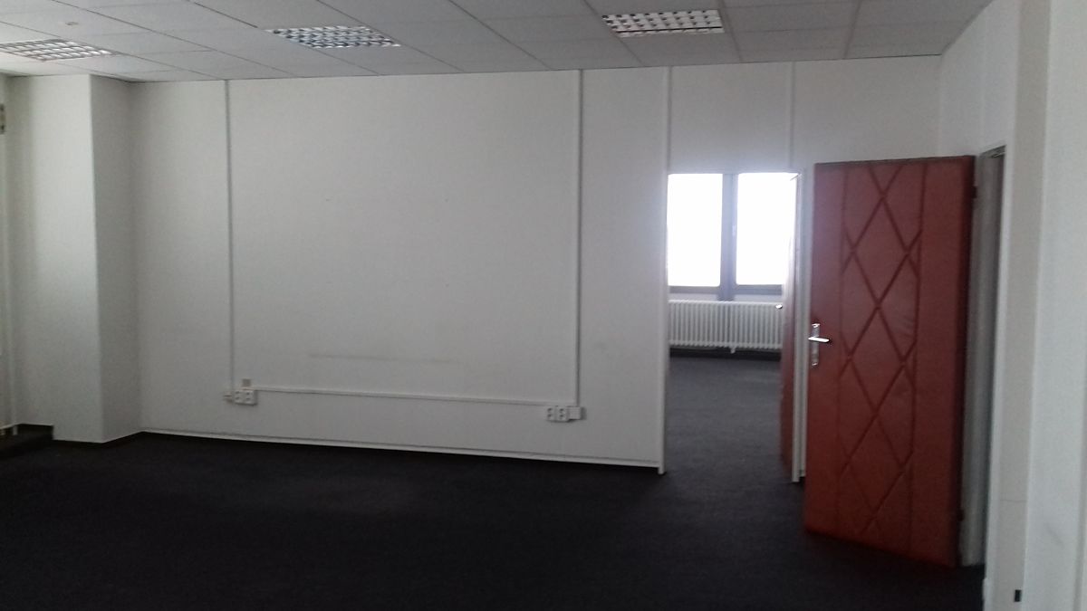 Pronájem kanceláře 150 m²