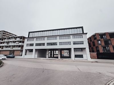 Pronájem skladového prostoru 212 m²