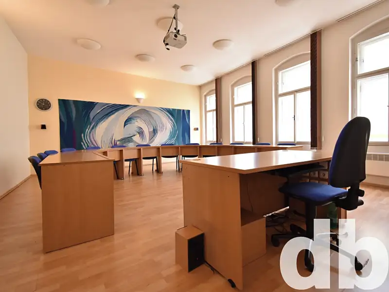 Pronájem kanceláře 75 m², Karlovy Vary – náhled fotky 2