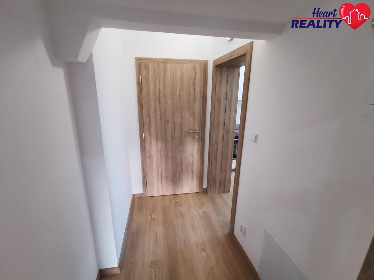 Pronájem bytu 2+1 61 m² – fotografie 4