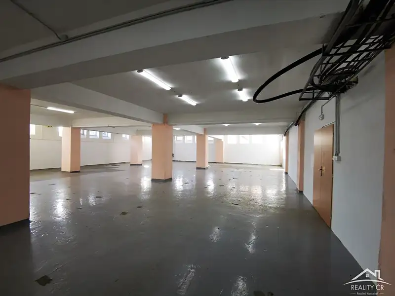 Pronájem skladového prostoru 595 m², Jihlava – náhled fotky 1