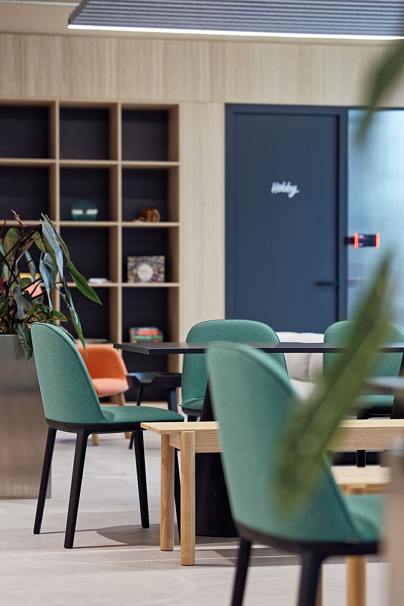 Pronájem kanceláře 706 m² – fotografie 4