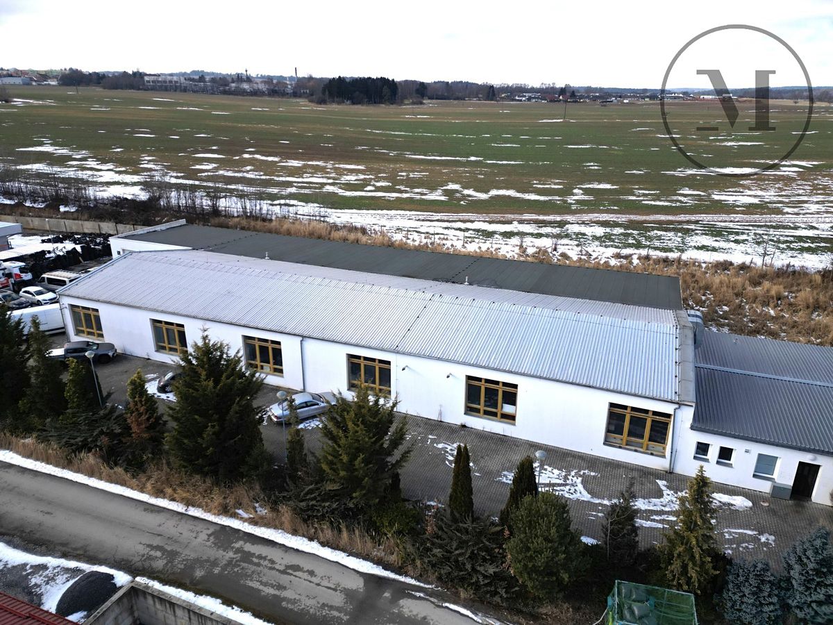 Pronájem výrobní haly, prostoru 1000 m² – fotografie 2
