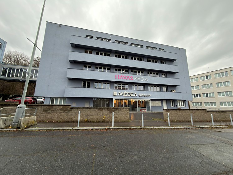 Gewerbefläche zur Miete, 900 m² (1 von 5)