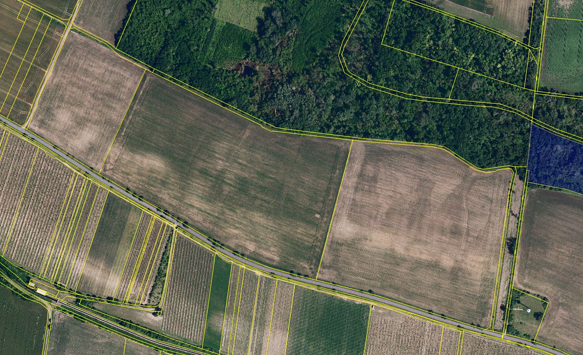 Prodej pole 122305 m²