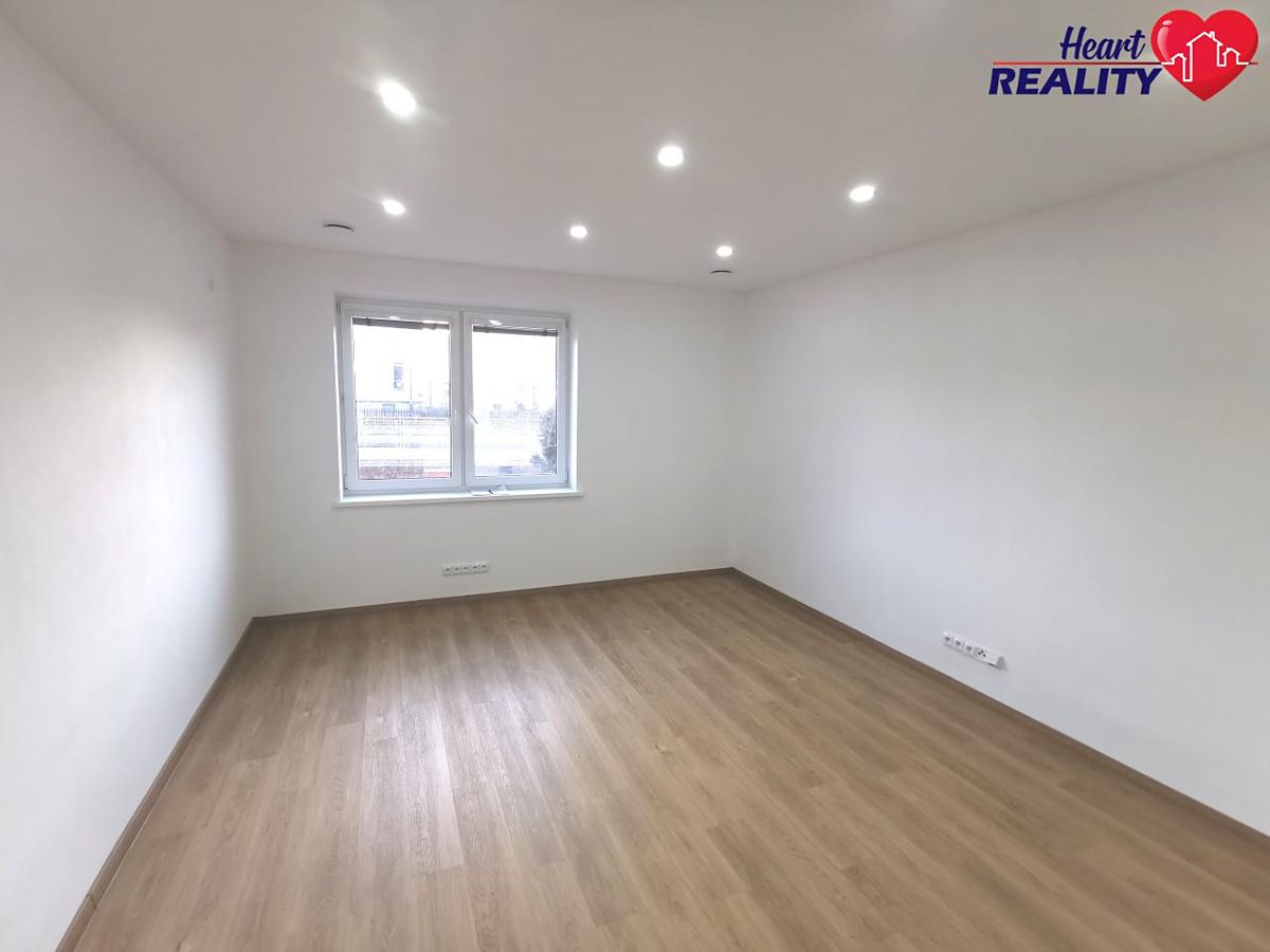 Pronájem bytu 2+1 61 m² – fotografie 3