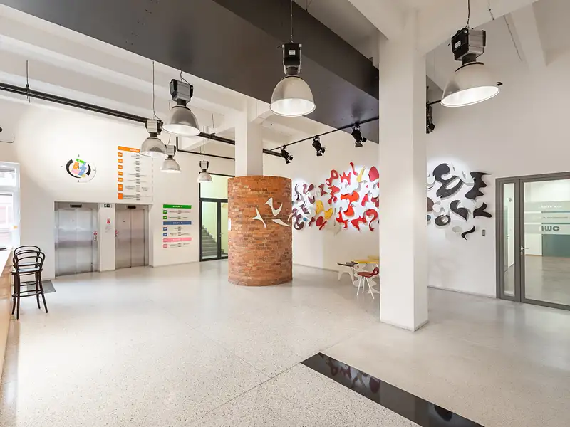 Pronájem kanceláře 714 m², Praha – náhled fotky 3