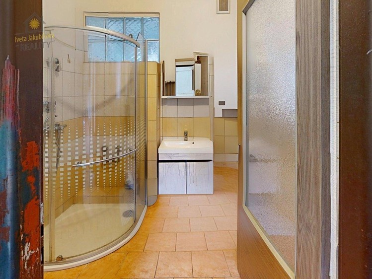 Prodej domu, 195 m² (27 z 35)