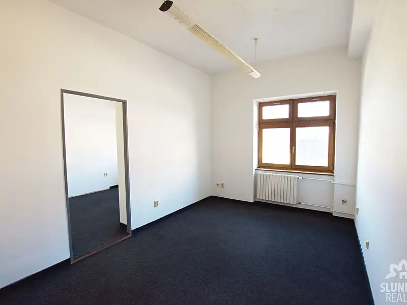 Pronájem kanceláře 23 m², Uherský Brod – náhled fotky 1