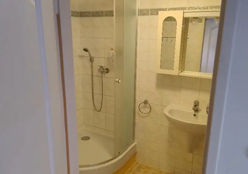Prodej vícegeneračního domu 330 m², pozemek 1120 m², Hýskov – náhled fotky 2