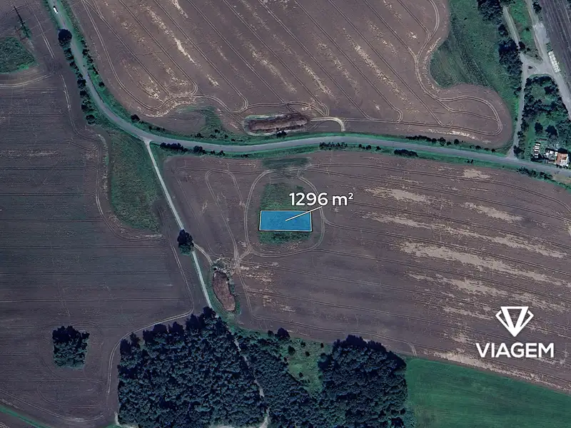 Prodej pole 1296 m², Brniště – náhled fotky 2