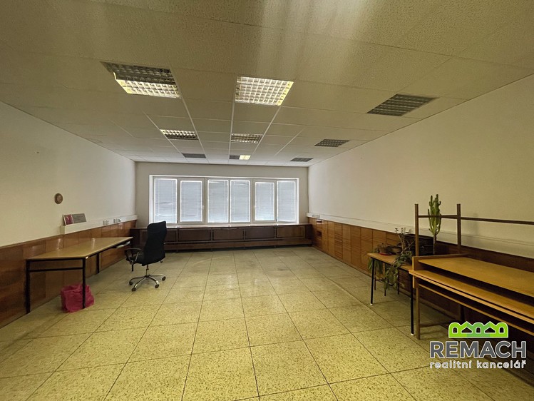 Pronájem komerčního prostoru, 350 m² (2 z 9)