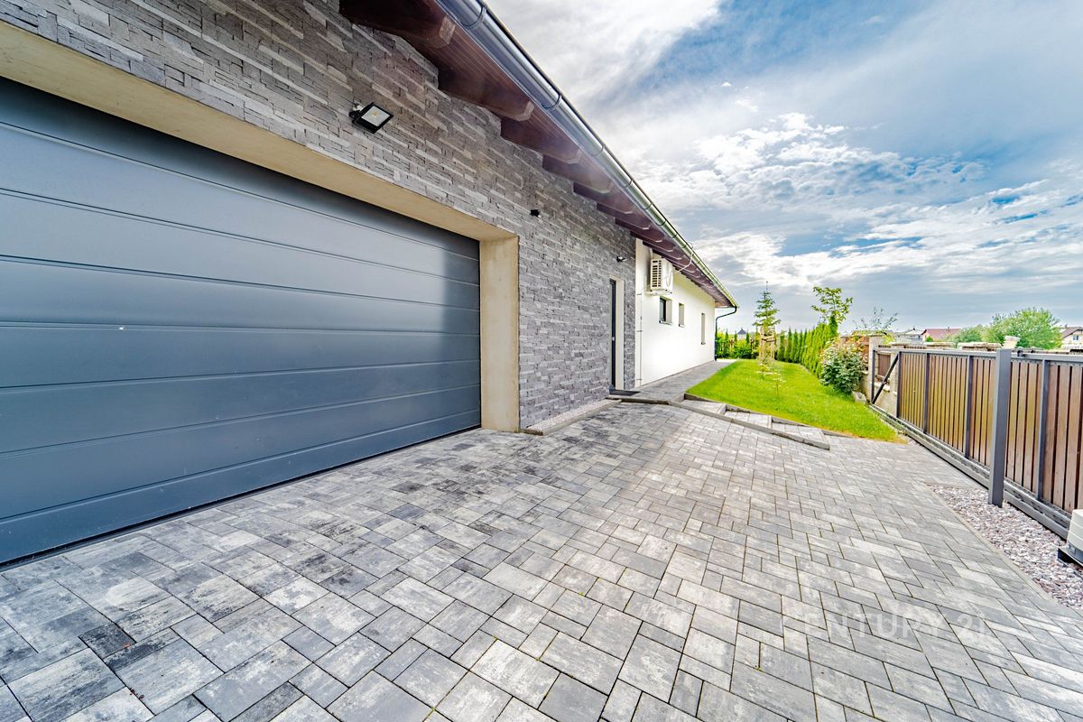 Prodej rodinného domu 417 m², pozemek 1139 m² – fotografie 5