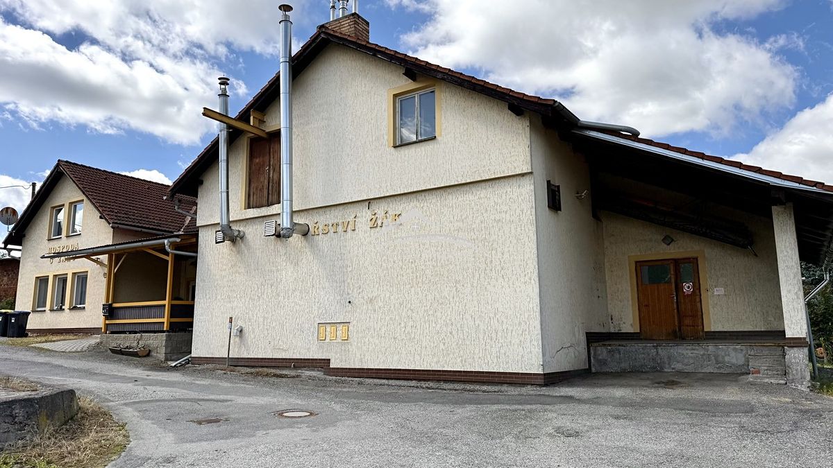 Pronájem výrobní haly, prostoru 272 m²