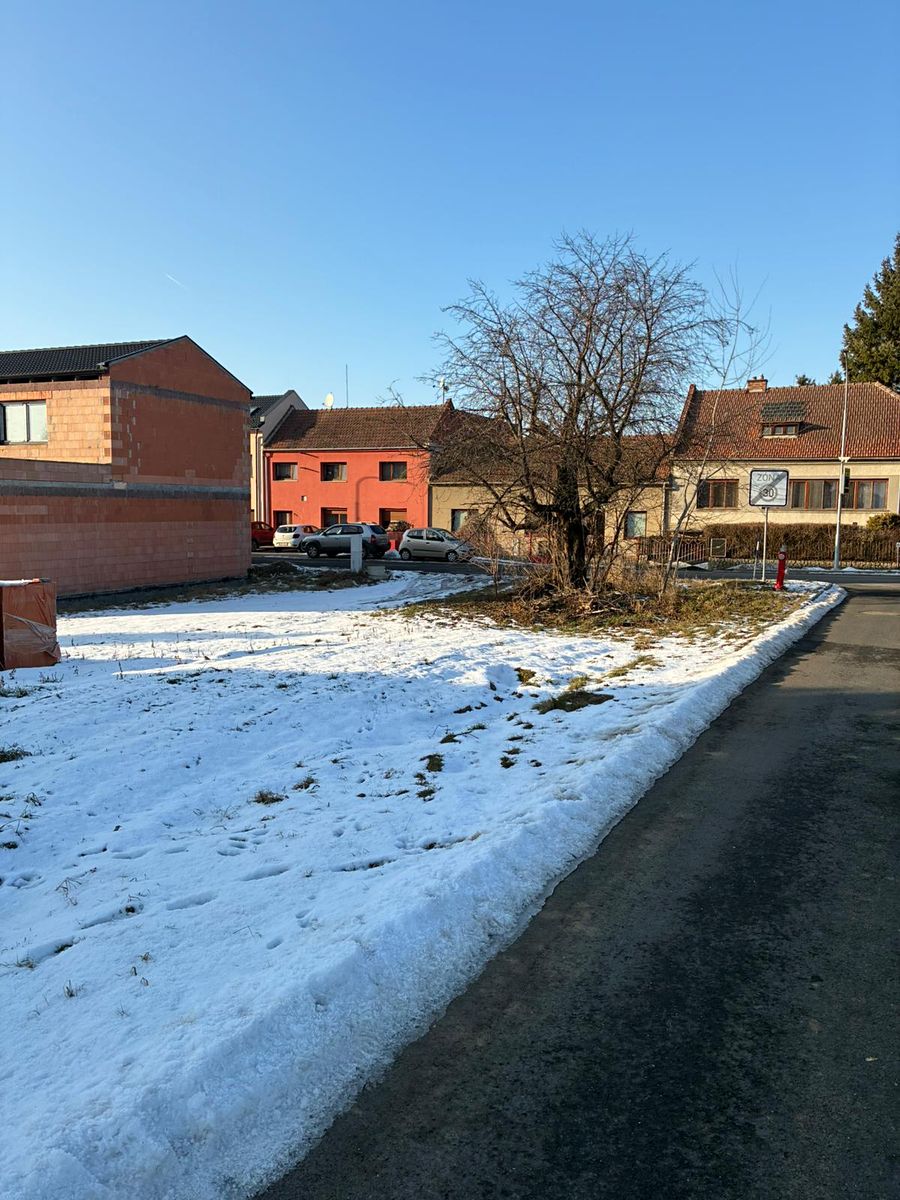 Prodej stavebního pozemku 465 m² – fotografie 2