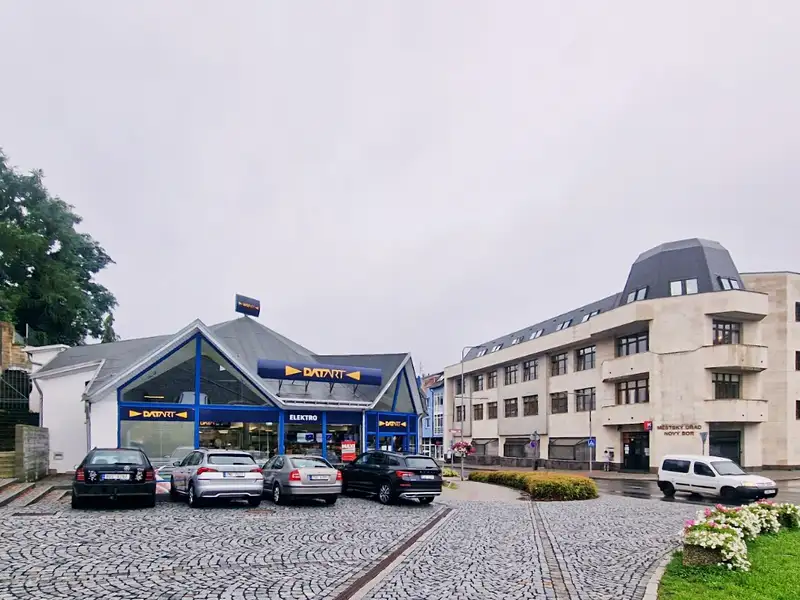 Prodej obchodního prostoru 820 m², Nový Bor – náhled fotky 2