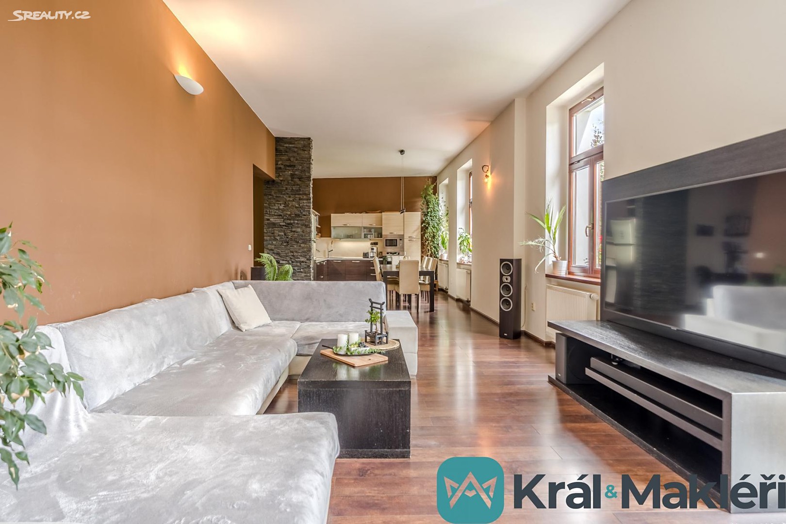 Prodej  vily 242 m², pozemek 1 167 m² – další