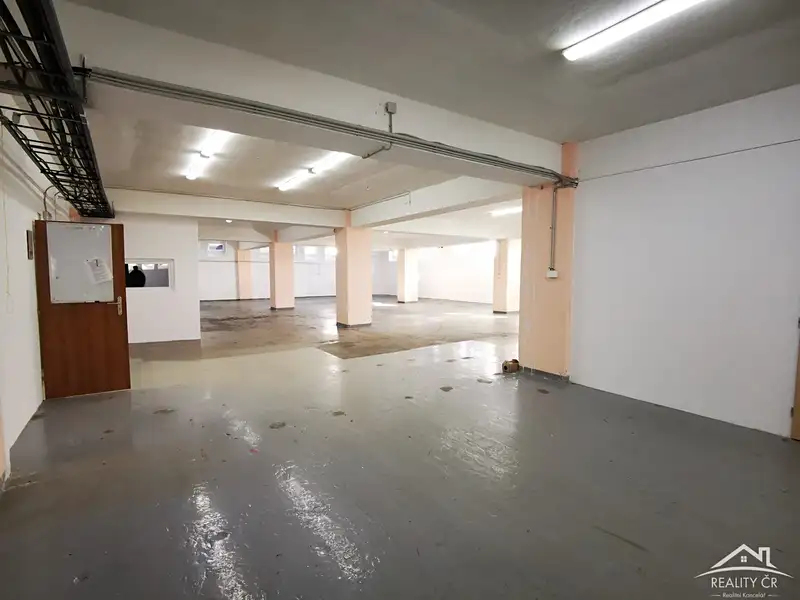 Pronájem skladového prostoru 595 m², Jihlava – náhled fotky 2