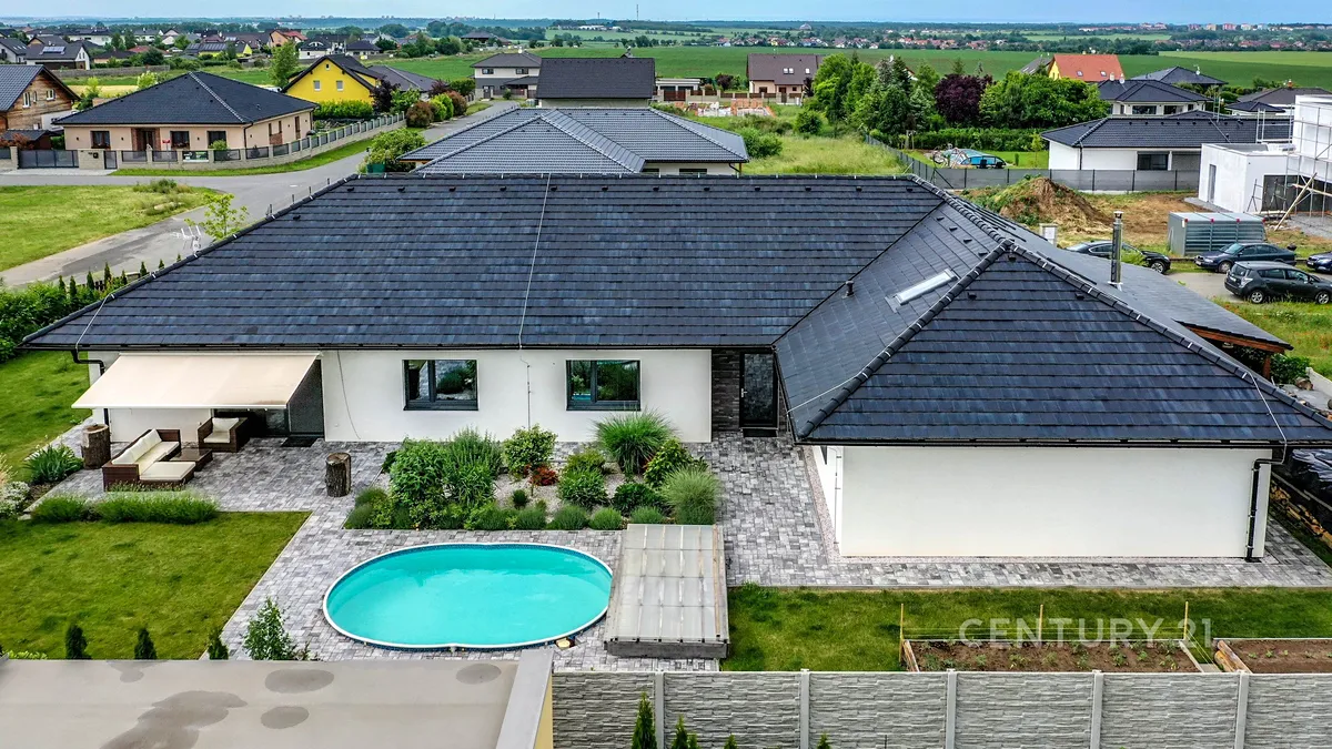 Prodej rodinného domu 417 m², pozemek 1139 m²