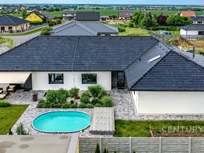 Prodej  rodinného domu 417 m², pozemek 1 139 m²