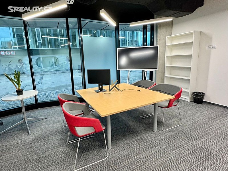 Pronájem obchodního prostoru 194 m², Praha