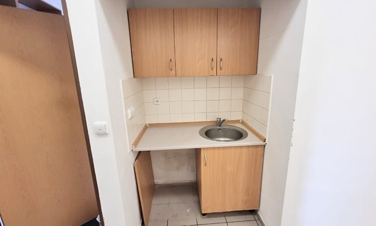 Pronájem komerčního prostoru, 25 m² (6 z 13)