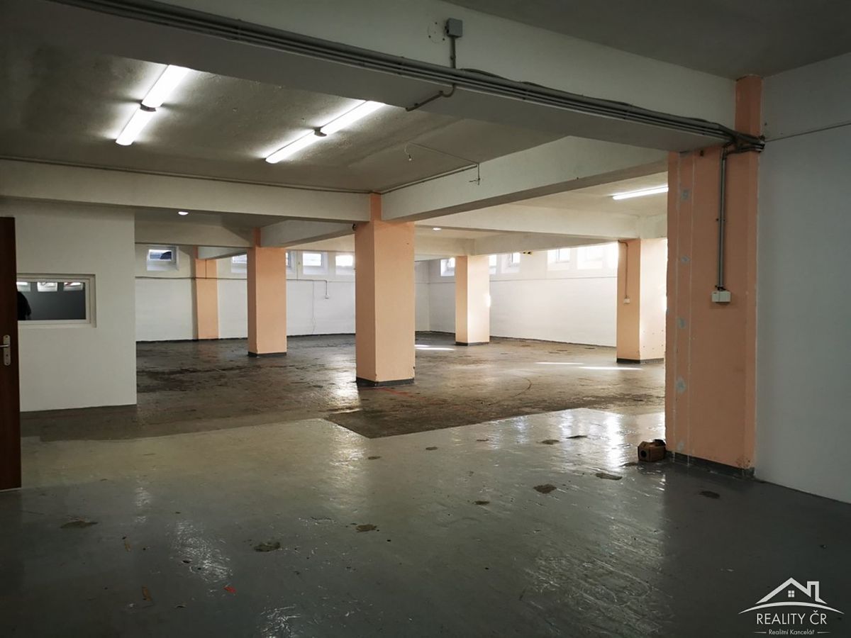 Pronájem skladového prostoru 595 m² – fotografie 4
