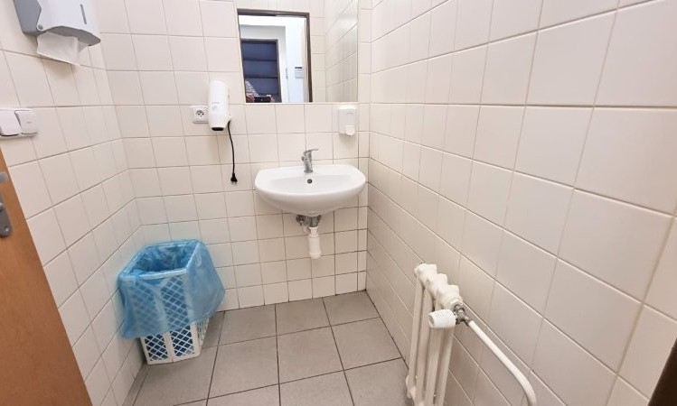 Pronájem komerčního prostoru, 25 m² (8 z 13)