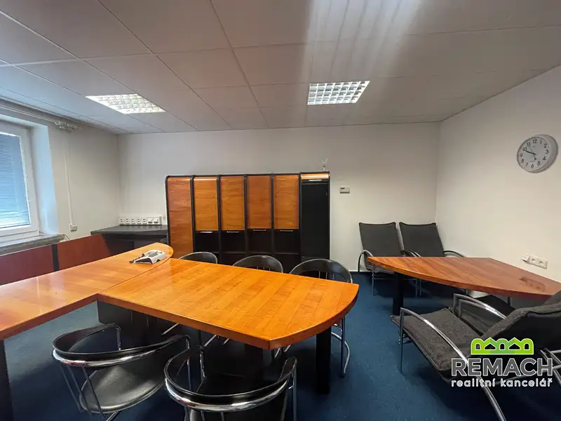 Pronájem kanceláře 350 m², Uherský Brod – náhled fotky 3