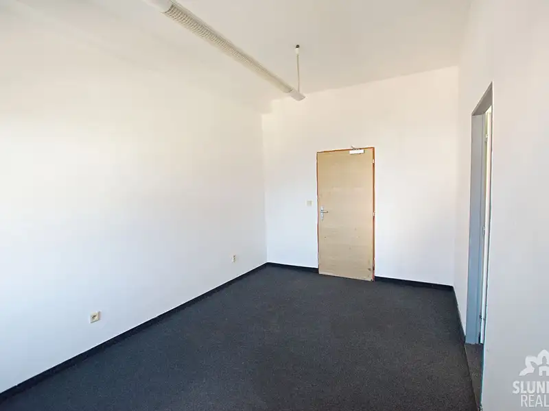 Pronájem kanceláře 23 m², Uherský Brod – náhled fotky 3
