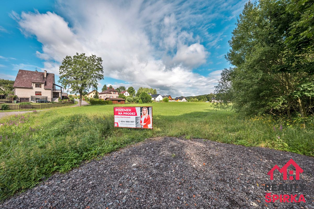 Prodej stavebního pozemku 2823 m²