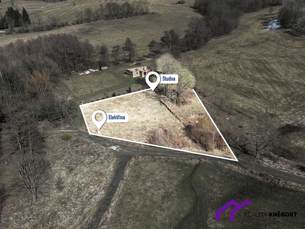 Prodej stavebního pozemku 2278 m² – fotografie 2