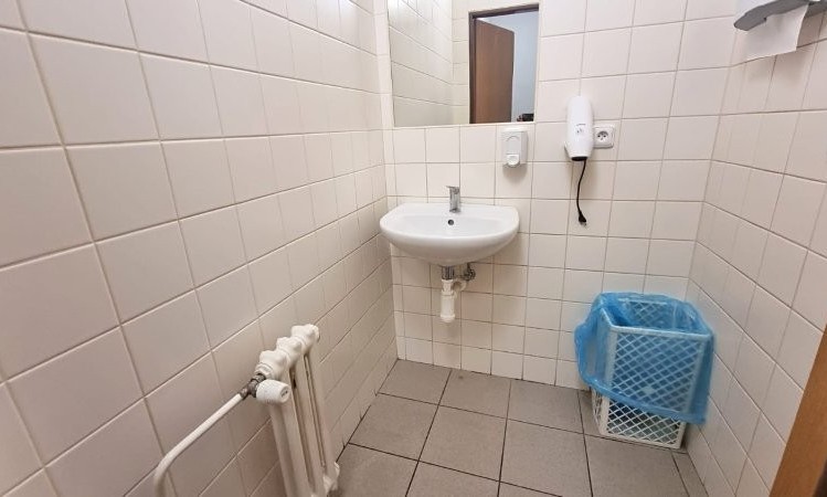 Pronájem komerčního prostoru, 25 m² (9 z 13)