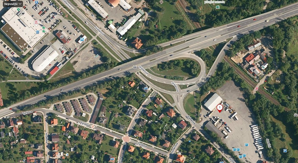Prodej komerčního pozemku 9780 m²
