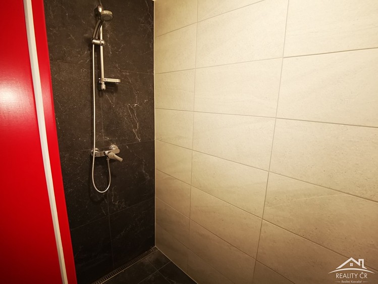 Комерційне приміщення в оренду, 1 094 м² (13 з 15)