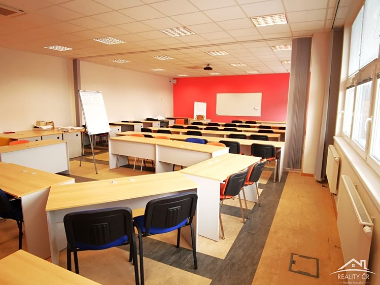 Комерційне приміщення в оренду, 320 м² (2 з 9)