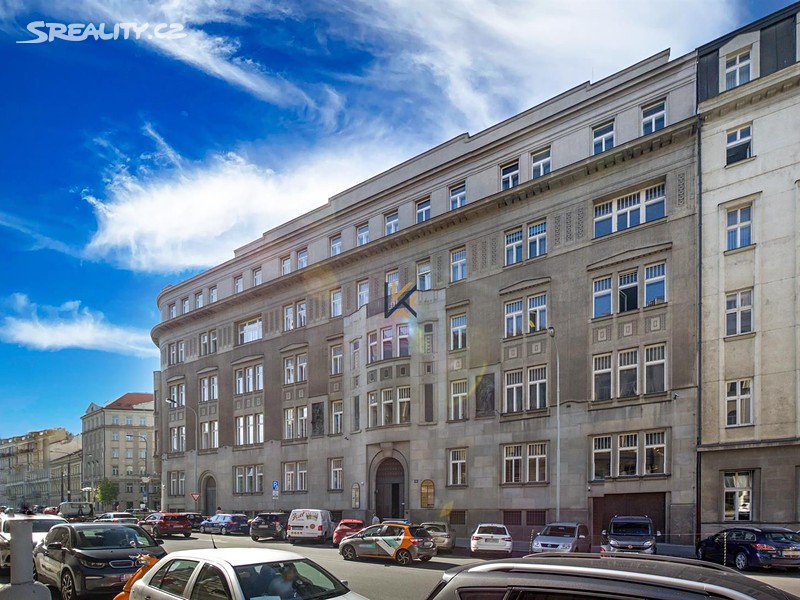 Pronájem kanceláře 131 m², Praha