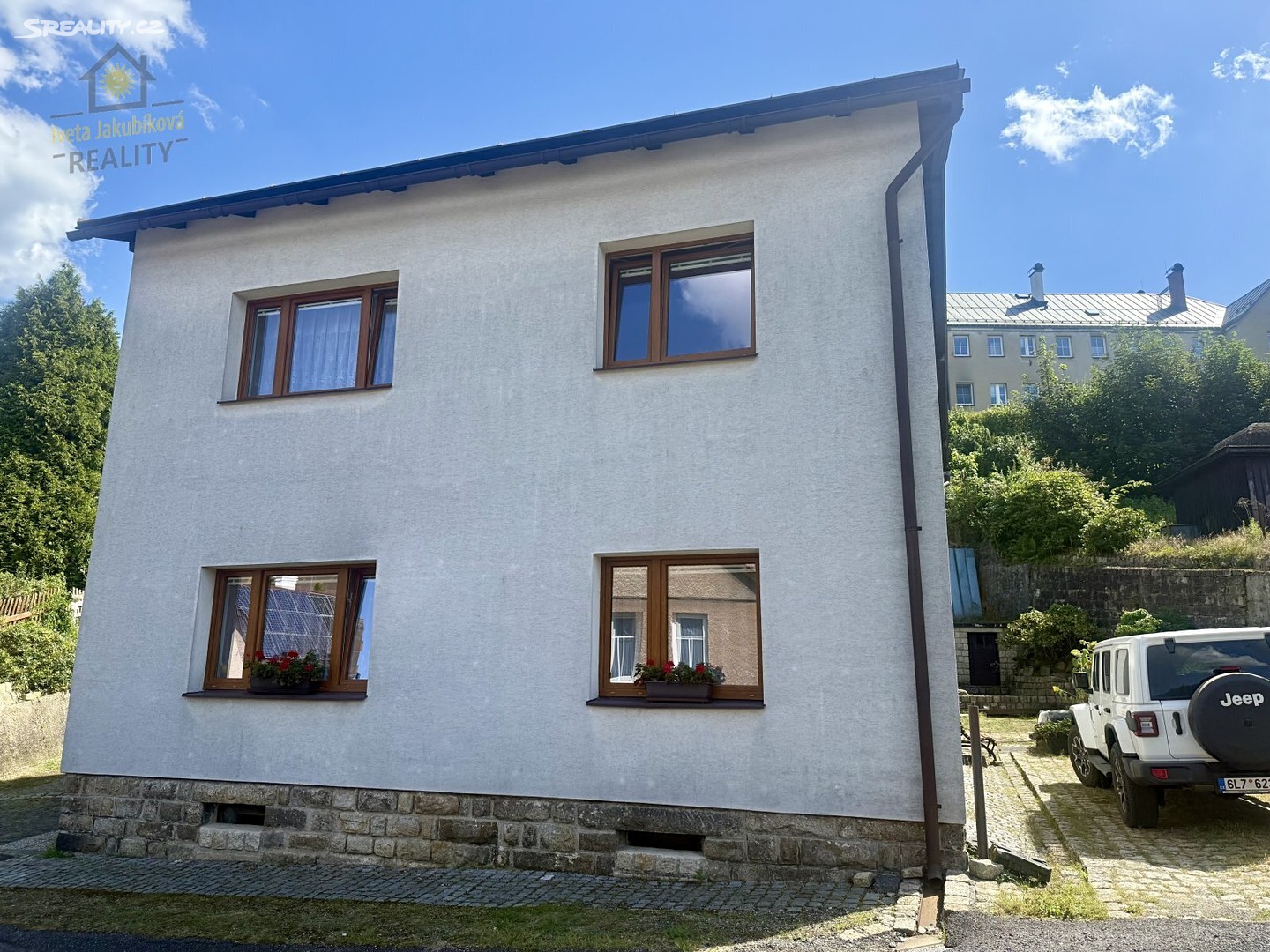 Prodej  rodinného domu 195 m², pozemek 615 m² – pohled 2