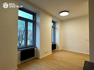Pronájem bytu 1+kk 28 m²