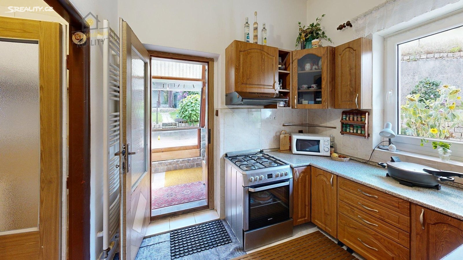 Prodej  rodinného domu 195 m², pozemek 615 m² – další