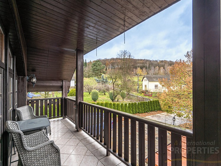 Prodej domu, 300 m² (1 z 4)