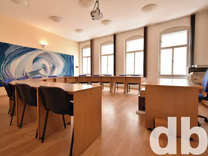 Pronájem kanceláře 75 m², Karlovy Vary – náhled fotky 1