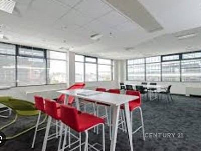 Комерційне приміщення в оренду, 1 190 м² (3 з 3)