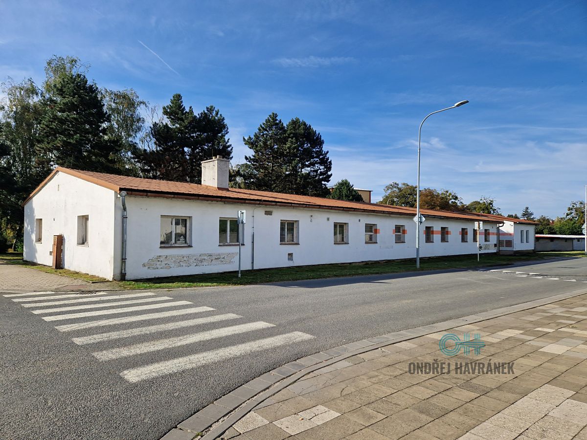 Pronájem skladového prostoru 645 m² – fotografie 2