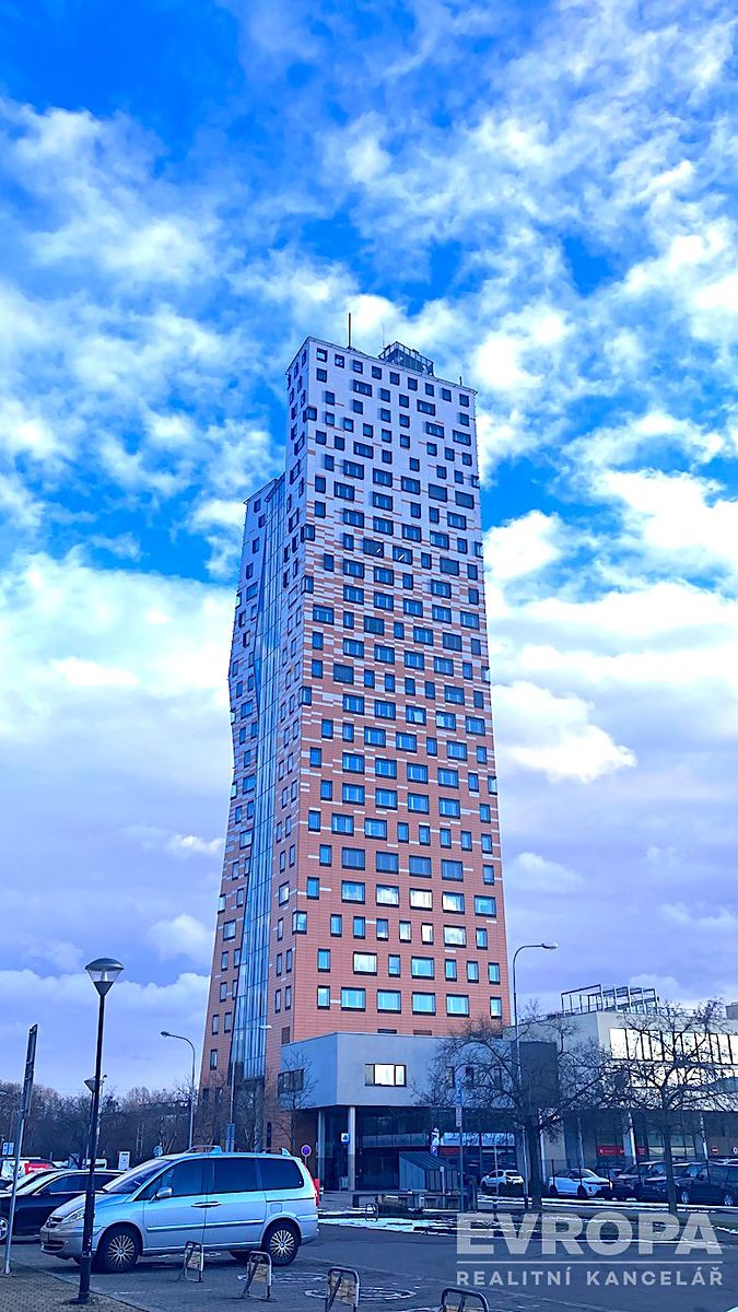 Prodej obchodního prostoru 73 m²