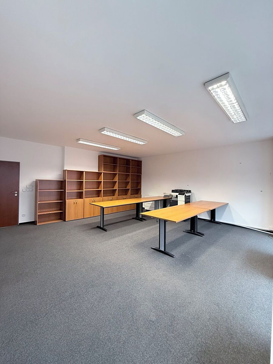 Pronájem kanceláře 38 m² – fotografie 2