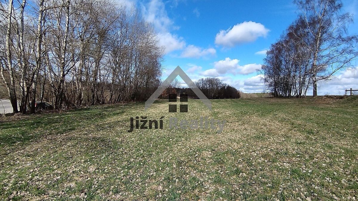 Prodej stavebního pozemku 1350 m²