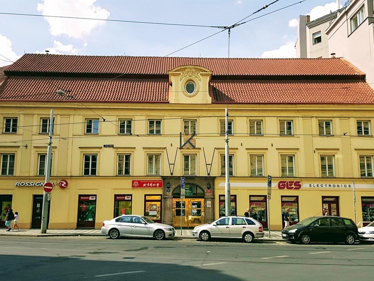 Pronájem komerčního prostoru, 131 m² (1 z 12)